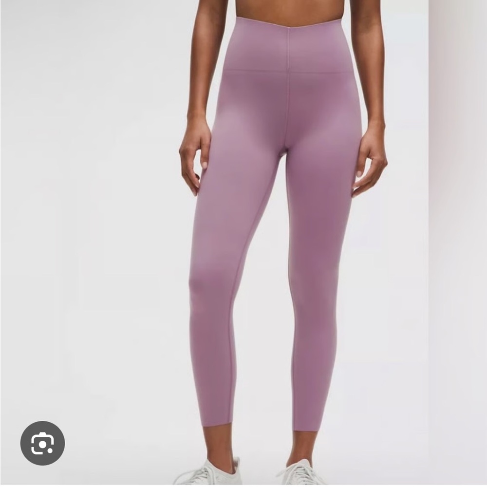 NWOT lululemon Glow Up super high rise right 25” size 4
